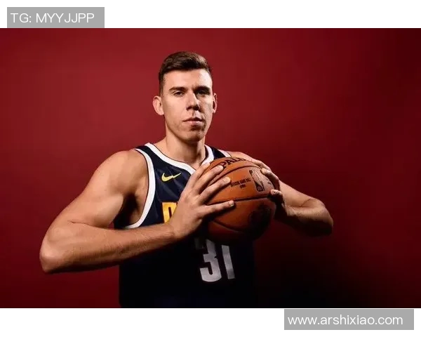 没想到伦哥还有这半场压哨三分的功底